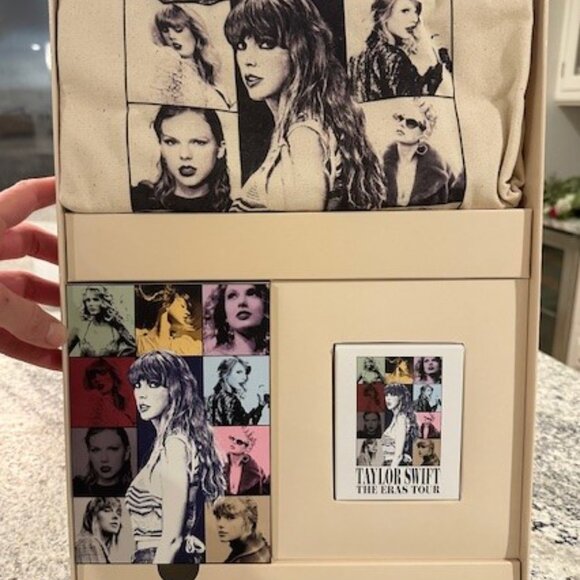 CALLING ALL SWIFTIES: Taylor Swift - The Eras Tour VIP Package Complete Box Set - Picture 3 of 6